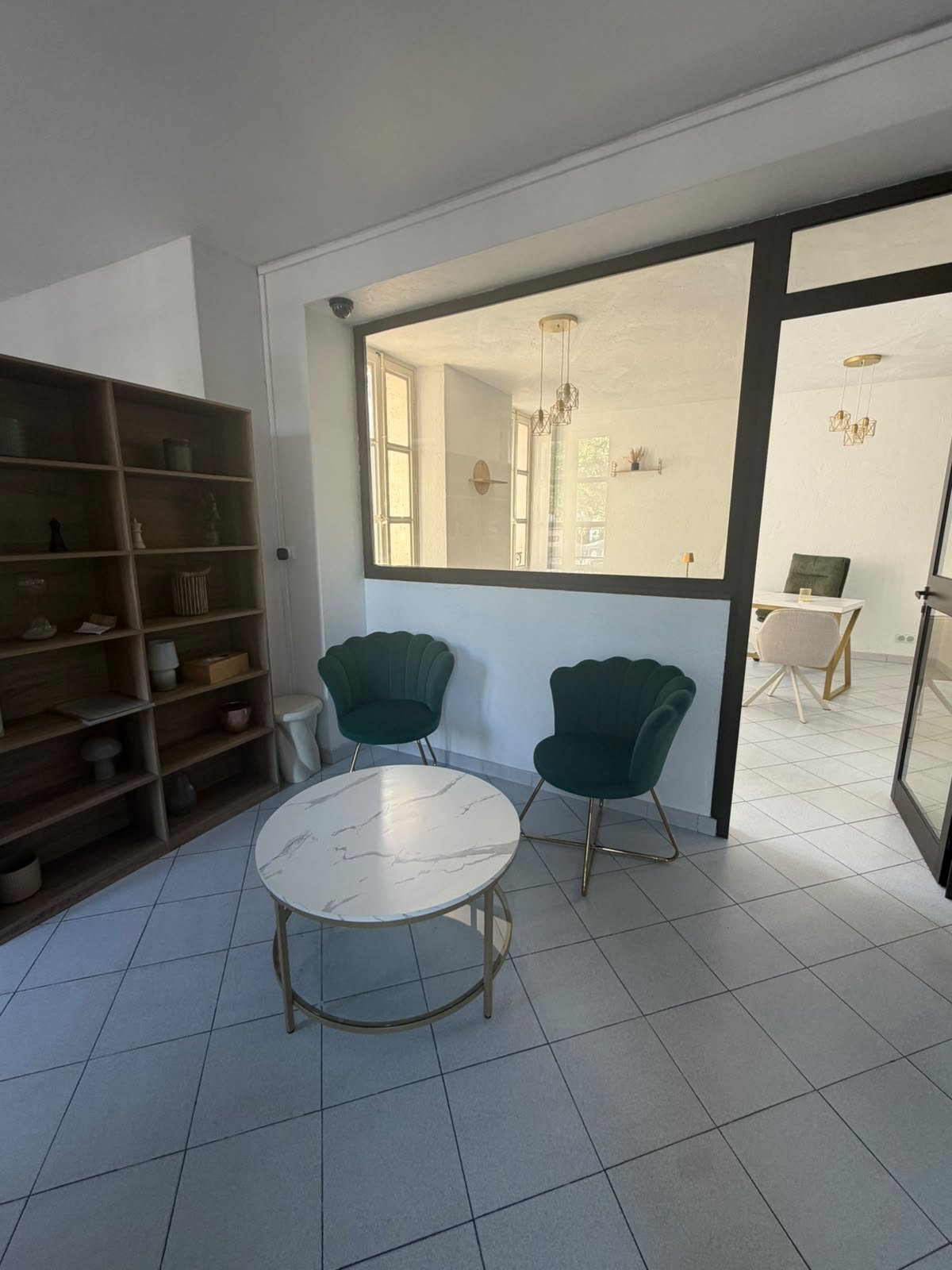 Le salon d'accueil du cabinet Siagne Courtage