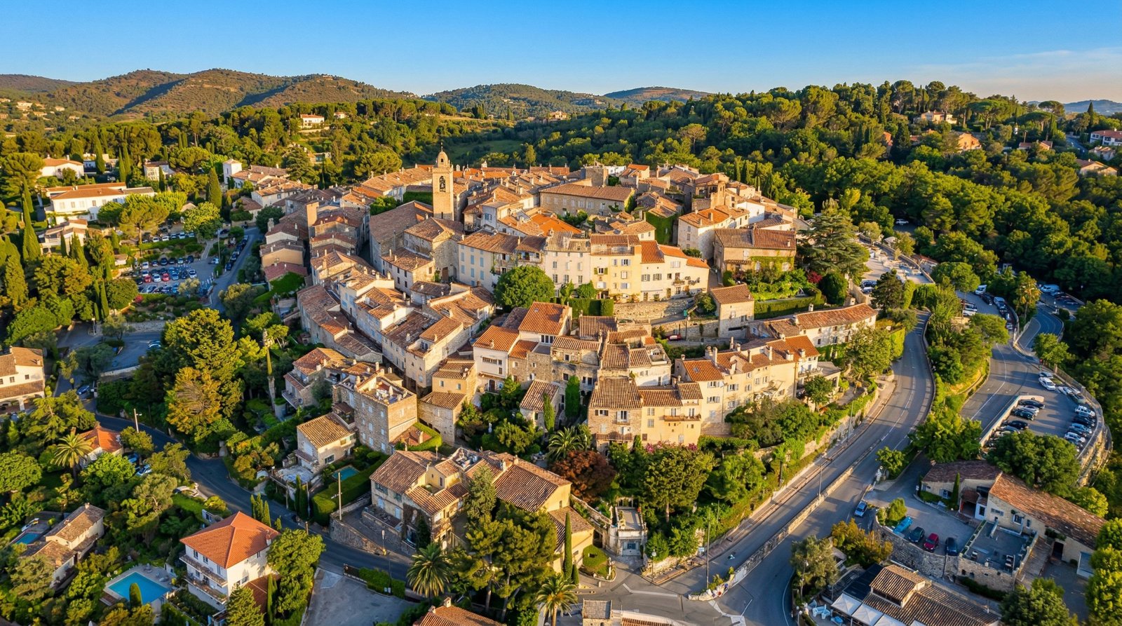 Mougins